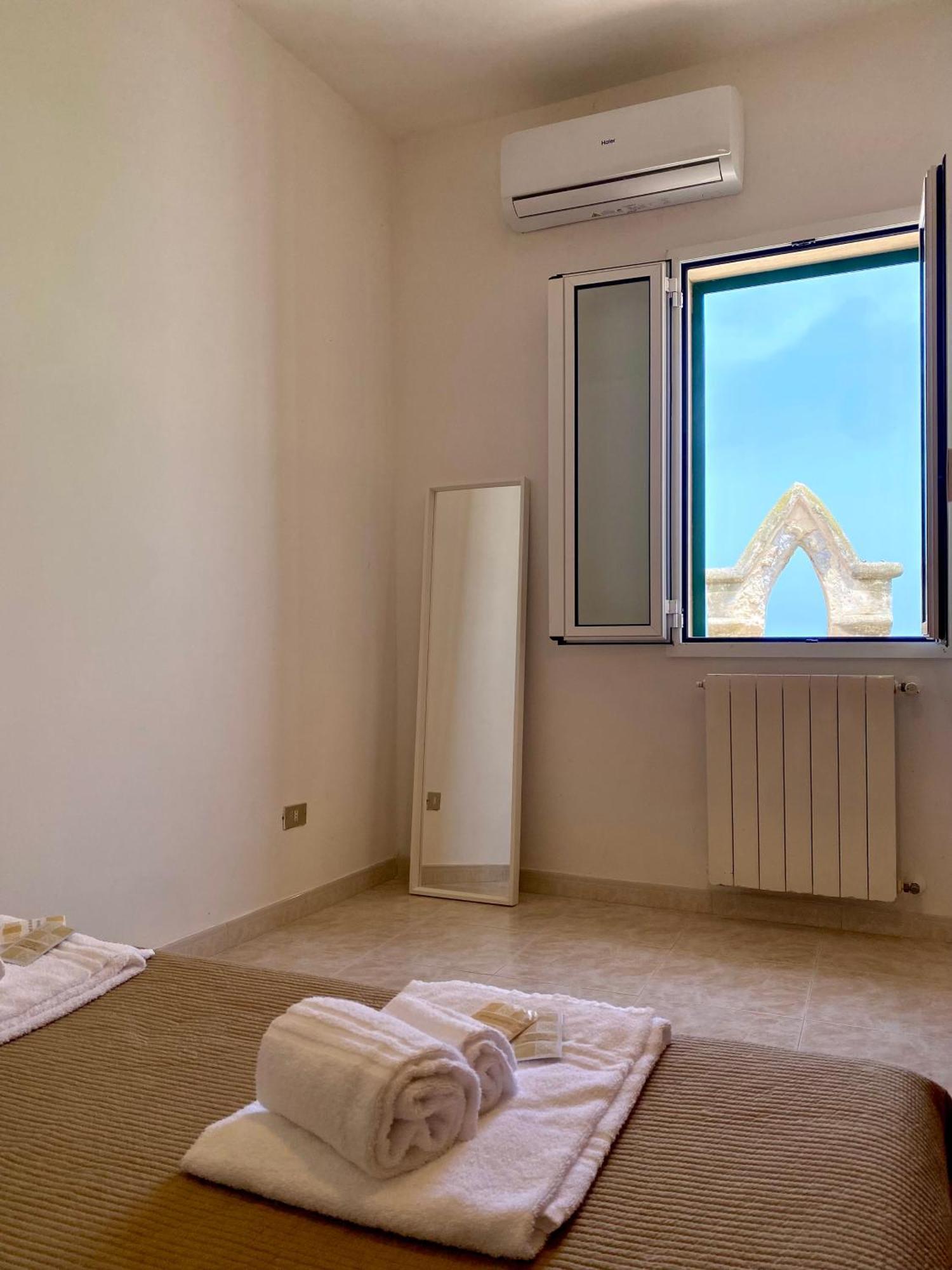 Dimora Santa Maria - Puglia Mia Apartments Монополи Екстериор снимка